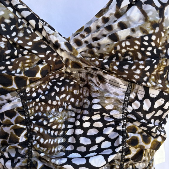 Kenneth Cole New York -Animal Print One-Piece Swimsuit, size L - Picture 4 of 6